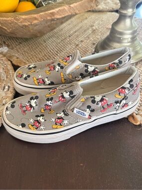 Vans x Disney Mickey Mouse Slip On Skate Sneakers Grey Canvas US Kids Size 13.5